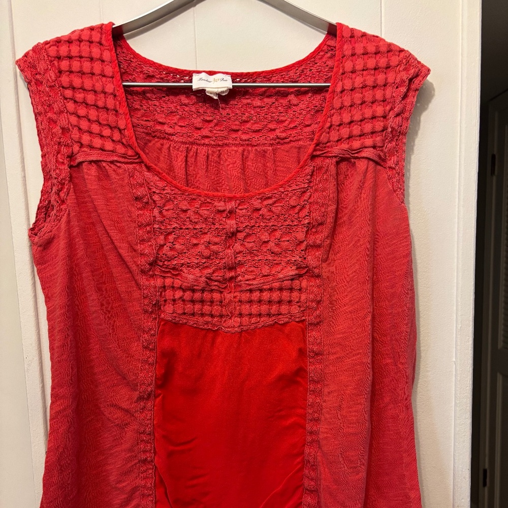 Anthropologie/Meadow Rue red/orange top with crochet detailing - size L